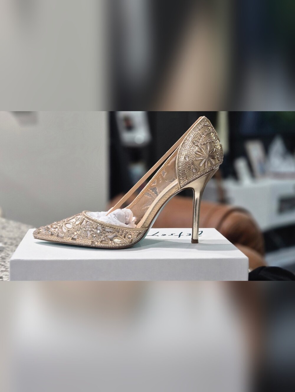 Betsey Johnson SB-CHIC Gold Crystal Heels – Size 11 – New in Box - Picture 6 of 6
